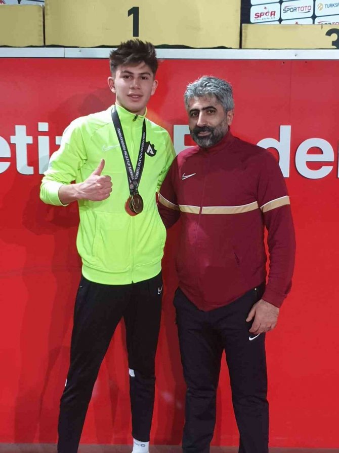 Karslı Atlet Türkiye 2’ncisi Oldu