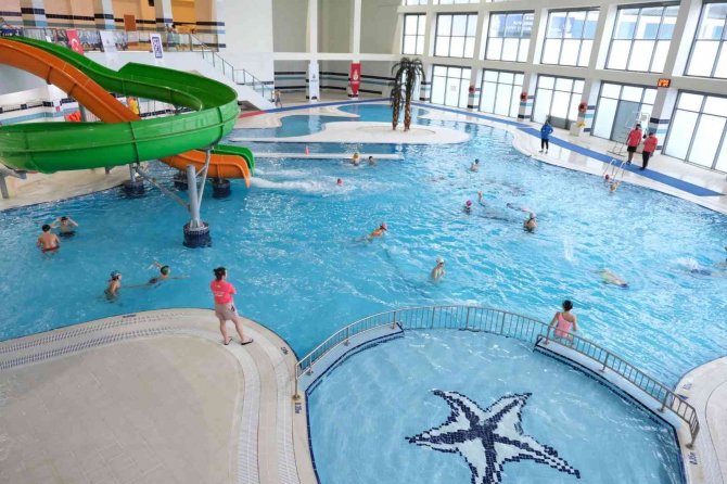 Maltepeli Çocuklar, Tatilin Tadını Aquapark’ta Çıkardı