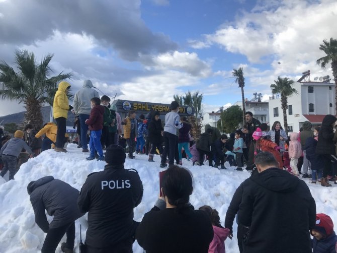 Bozyazı’da Kar Şenliği