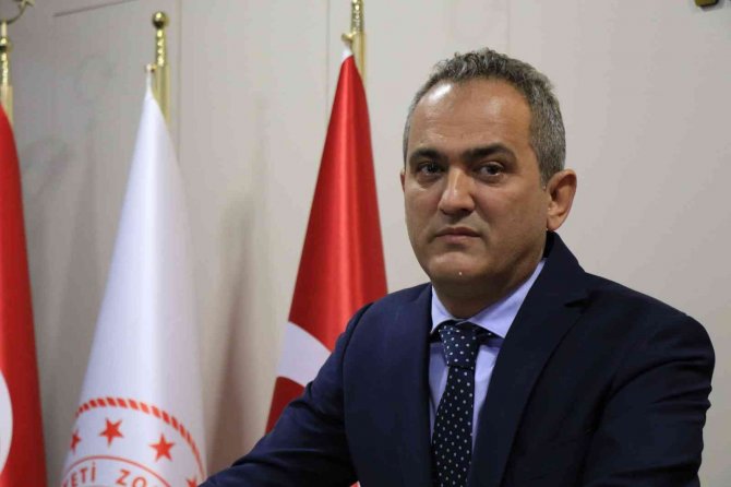 Bakan Özer: "7 Şubat Günü 81 İlde Eğitim Öğretimin İkinci Dönemi Kaldığı Yerden Devam Ediyor"