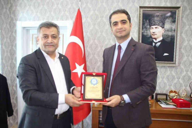 Varto Belediyesinde ‘Sosyal Denge Sözleşmesi’ Sevinci