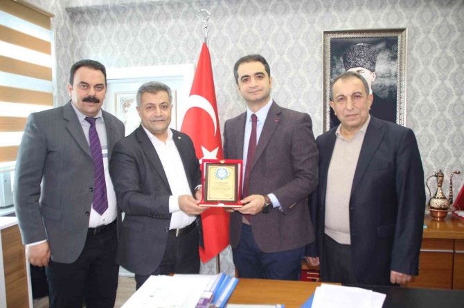 Varto Belediyesinde ‘Sosyal Denge Sözleşmesi’ Sevinci