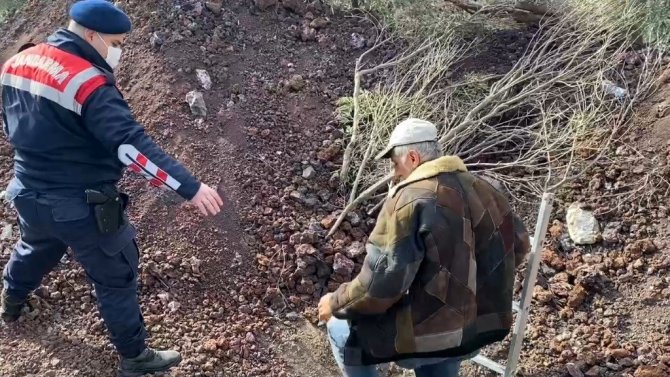 Arkeolojik Sit Alanında Kaçak Kazı Yapanlar Suçüstü Yakalandı