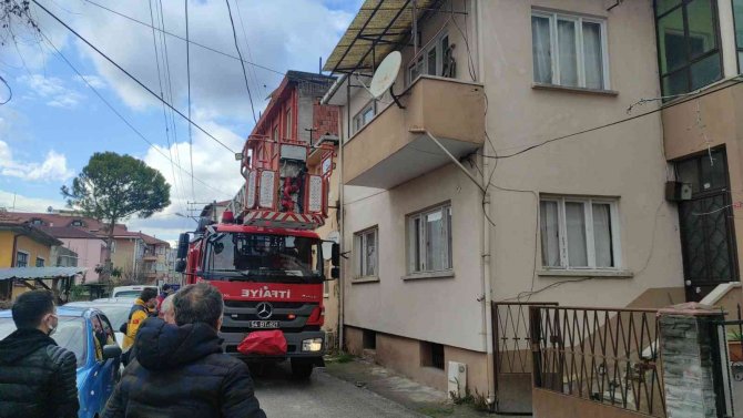 Haber Alınamayan Yaşlı Adam Evde Uyurken Bulundu: "3 Gündür Uyuyamıyordum, Uyuyakalmışım"