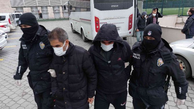 Samsun’da Deaş’tan Gözaltına Alınan 12 Yabancı Uyruklu Şahıs Adliyeye Sevk Edildi