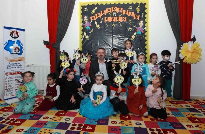 Sincan Belediye Başkanı Murat Ercan’dan Çocuklara Sürpriz Ziyaret