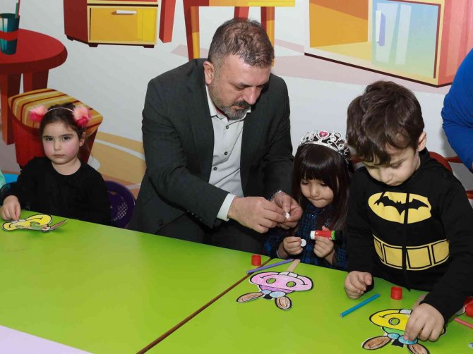 Sincan Belediye Başkanı Murat Ercan’dan Çocuklara Sürpriz Ziyaret