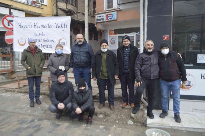 Vakıftan Vatandaşlara Gözleme İkramı