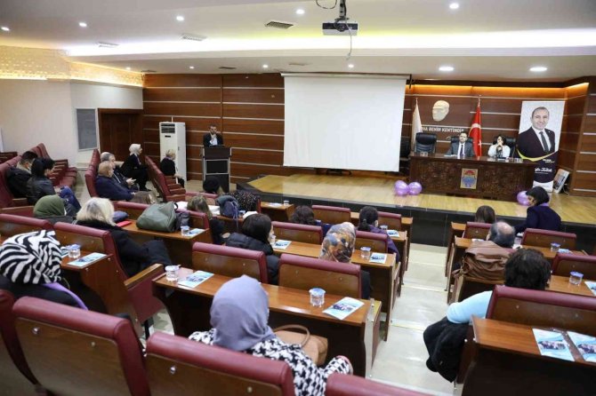 Yalova’da Dünya Kanser Günü Konferansı