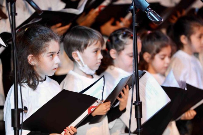 Yunusemre’de Çocuk Şenliği Dolu Dolu Geçti