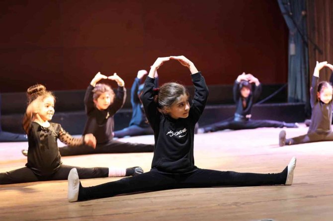 Yunusemre’de Çocuk Şenliği Dolu Dolu Geçti