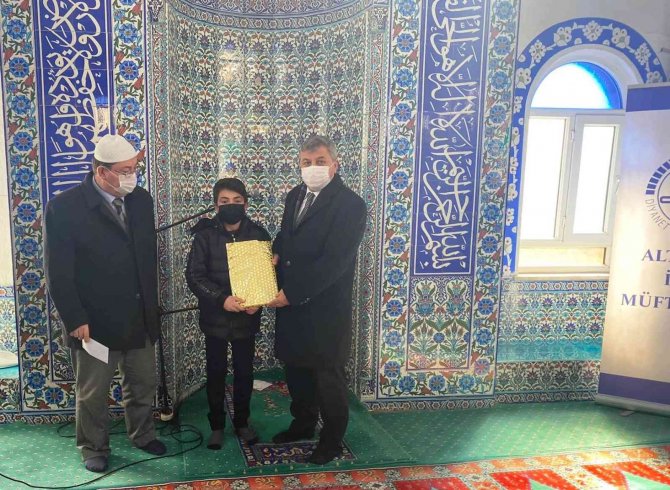 Altıntaş’ta Dereceye Giren Öğrenciler Ödüllendirildi