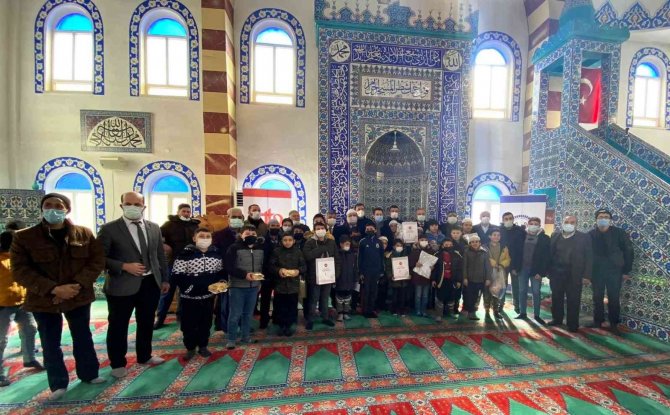 Altıntaş’ta Dereceye Giren Öğrenciler Ödüllendirildi