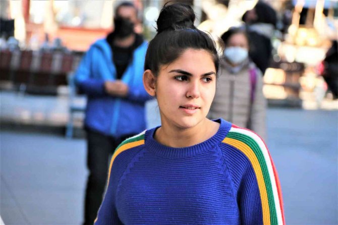 Antalya’da Genç Anneye Kapkaç Şoku