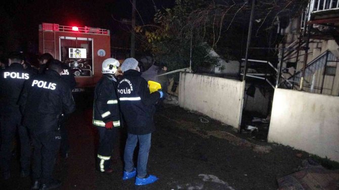 Yangında Engelli Adam Can Verdi, Şoke Giren Bakıcısı Telefona Cevap Veremedi