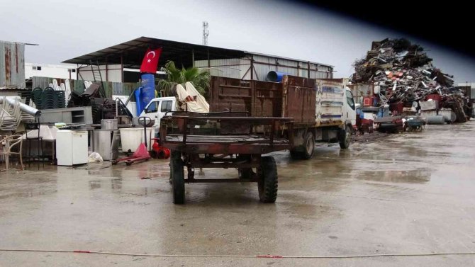 Ölen Ağabeyinin Römorkunun Çalındığını Öğrendi, Dedektif Gibi İz Sürüp Satılırken Yakaladı
