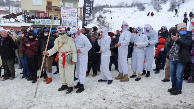 Sakin Şehir Şavşat’ta Kış Şenlikleri Renkli Görüntülere Sahne Oldu