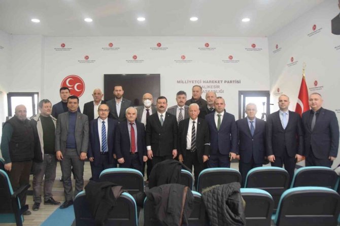 Balıkesirliler Dernekleri Mhp’yi Ziyaret Etti