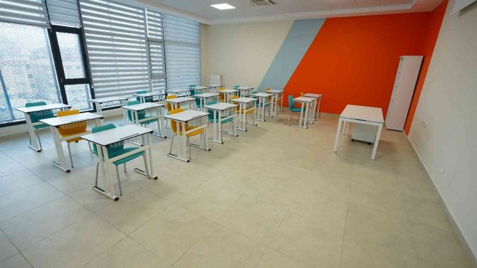 Başakşehir İlk Gençlik Merkezine Kavuşuyor