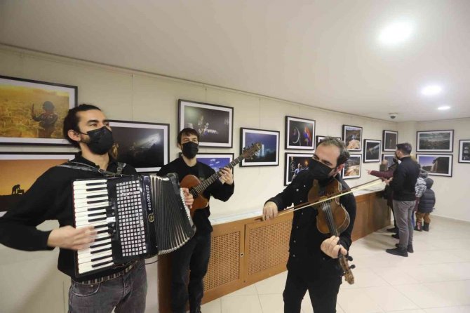 Başkan Yüksel, ‘Çağrılı Fotoğraf Günleri Sergisi’nin Açılışını Gerçekleştirdi