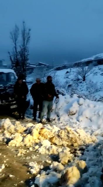 Gercüş’te Karda Mahsur Kalan 4 Kişi Kurtarıldı
