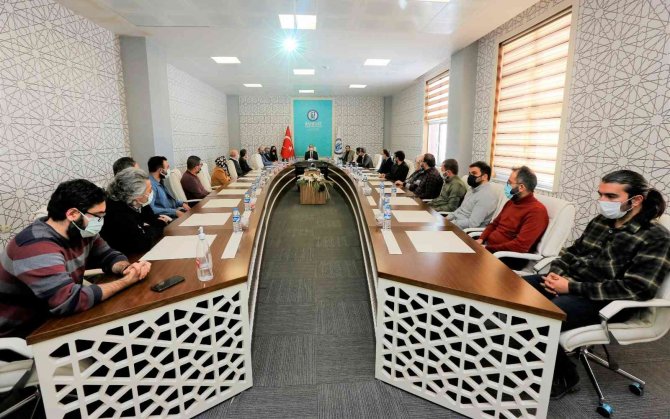Bayburt Üniversitesinde, 2021-2022 Akademik Yılı Bahar Dönemi Akademik Kurul Toplantıları Yapıldı