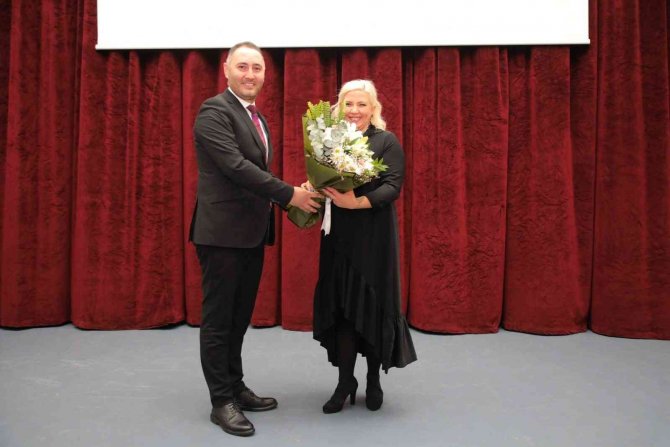 Belediye Çalışanlarına Etkili Ve Verimli Konuşma Eğitimi