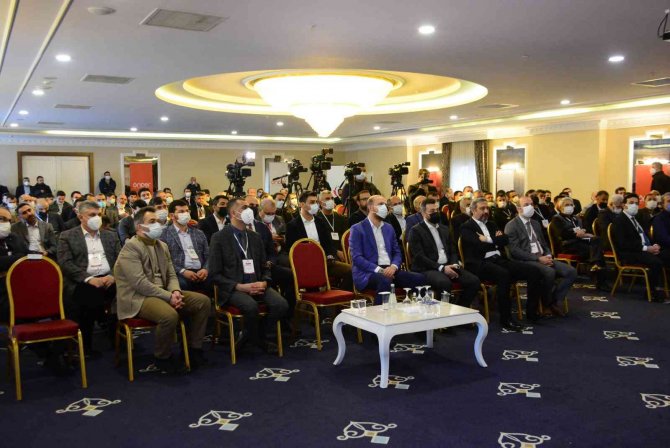 Bilal Erdoğan: “Kapitalist Paradigma Sahtekar İnsan Üretiyor”