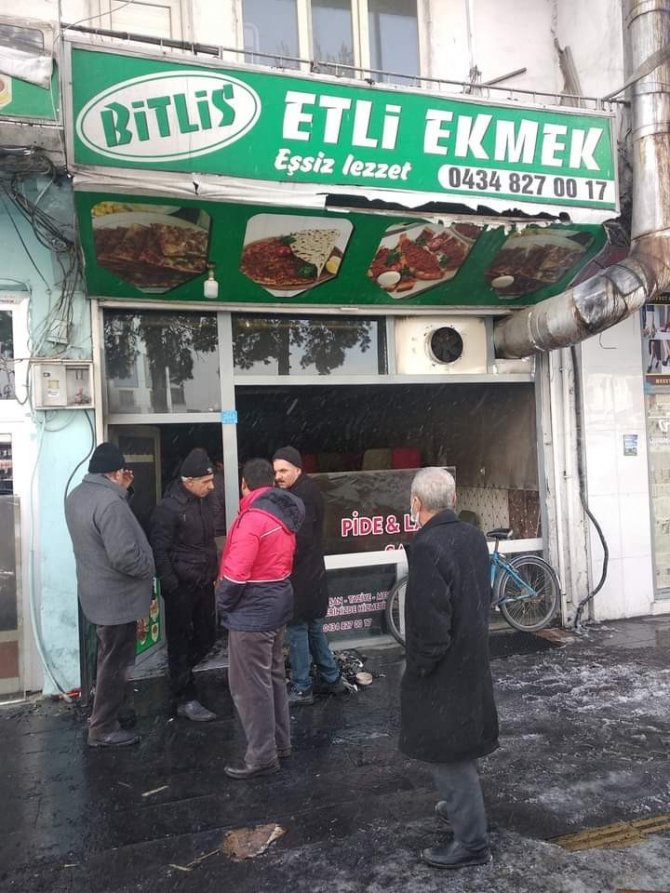 Tatvan’da İş Yeri Yangını
