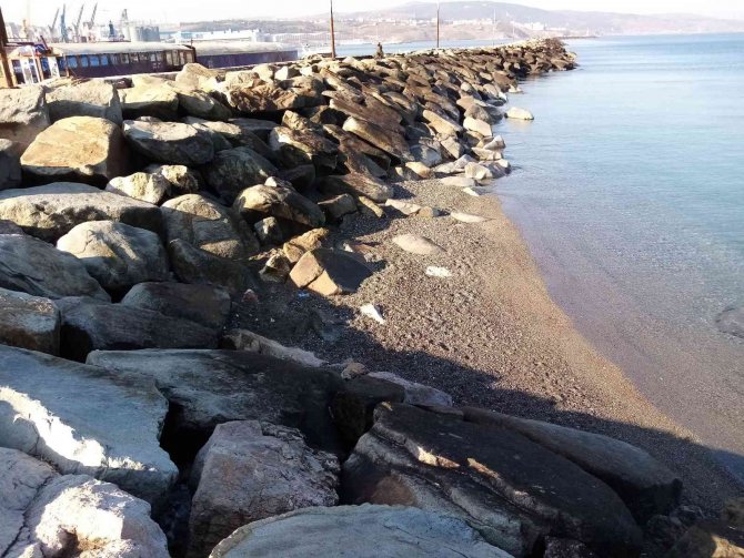 Bandırma’da Deniz Çekilmesi Bir Aydır Devam Ediyor