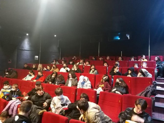 Sporcular İ̇yi Ki Varsın Eren’i İzledi