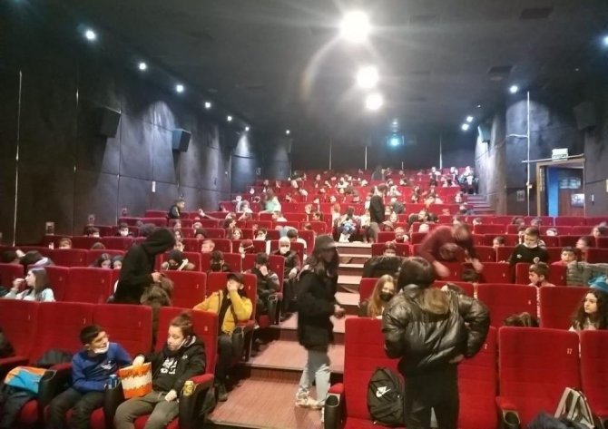 Sporcular İ̇yi Ki Varsın Eren’i İzledi