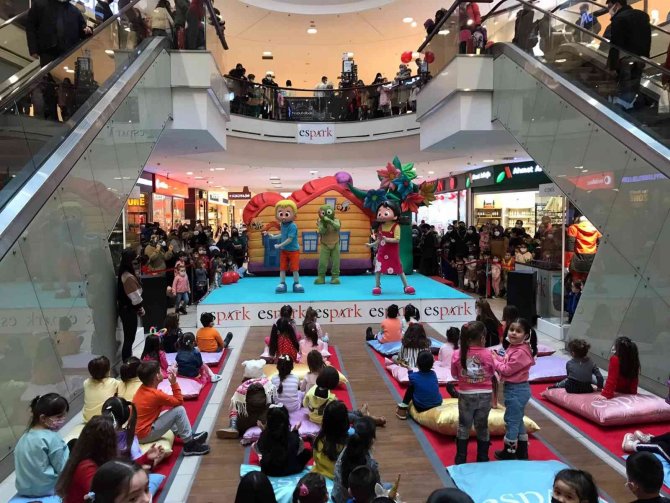 Çocuklar Espark’ta Niloya İle Doyasıya Eğlendi