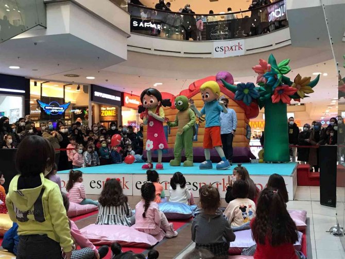 Çocuklar Espark’ta Niloya İle Doyasıya Eğlendi