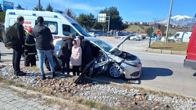 Gediz’de Trafik Kazası: 10 Yaralı