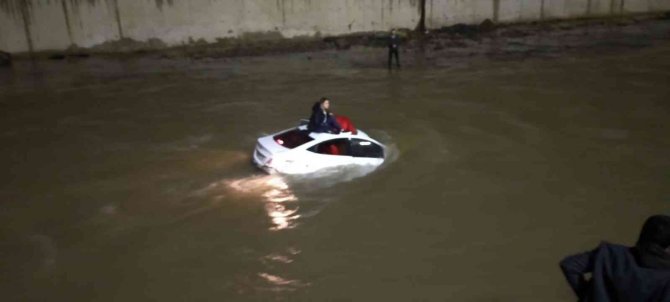 Giresun’da Dereye Uçan Otomobilde Can Pazarı Yaşandı