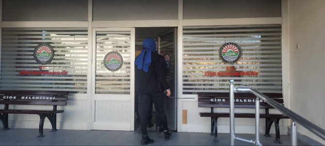 İ̇ş Yerlerine Dadanan Hırsızı Sigarasının İzmariti Ele Verdi