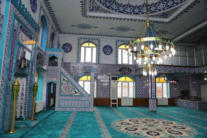 Yenidoğan Camii Tekrardan İbadete Açıldı