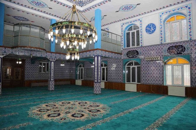 Yenidoğan Camii Tekrardan İbadete Açıldı