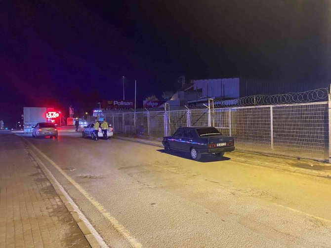 Trafiği Tehlikeye Düşüren Alkollü Sürücüye Gözaltı
