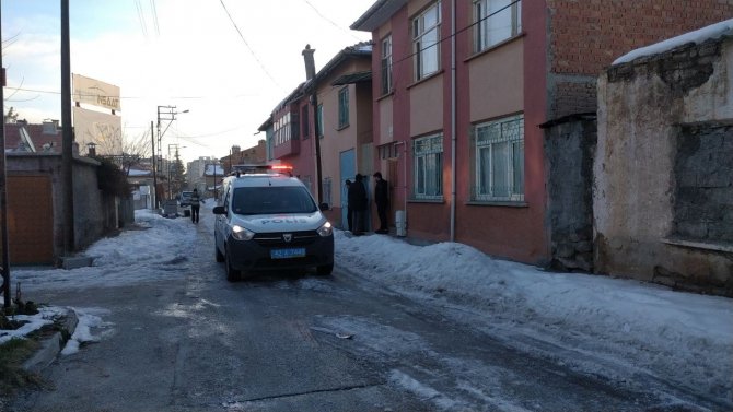 Hırsızlık Şüphelisi Karşılaştığı Ev Sahibini Vurdu