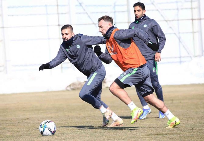 Konyaspor, Karagümrük Maçı Hazırlıklarına Başladı
