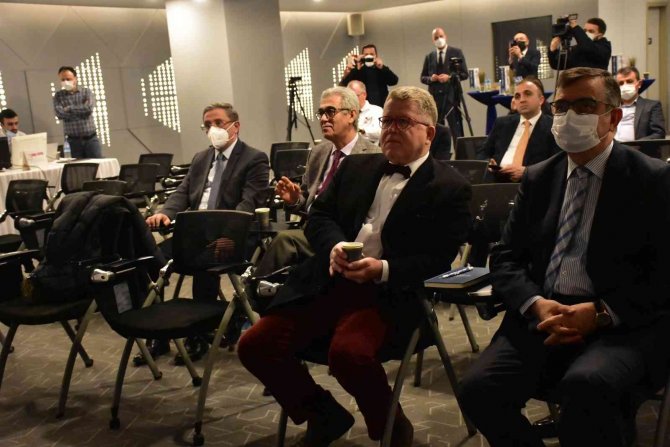 Hekimler, Da Vinci Cerrahi Robot Ve Rezum Simülatörlerini Deneyimledi