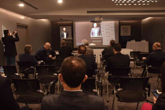 Hekimler, Da Vinci Cerrahi Robot Ve Rezum Simülatörlerini Deneyimledi