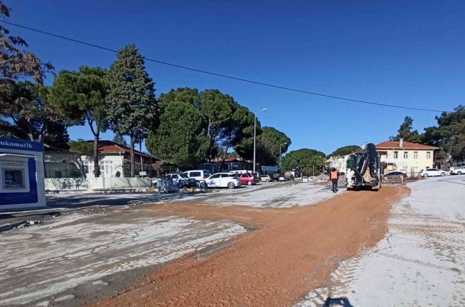 Yatağan’da Alt Yapı Çalışmaları Devam Ediyor