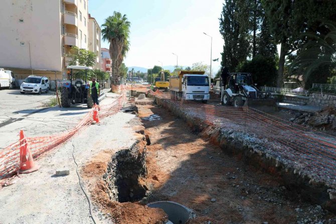 Yatağan’da Alt Yapı Çalışmaları Devam Ediyor