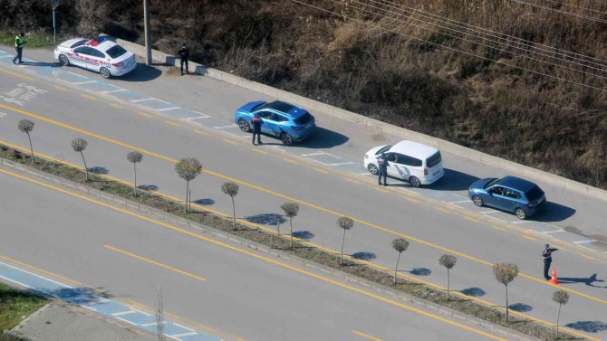 Jandarma Havadan-karadan Trafiği Denetliyor