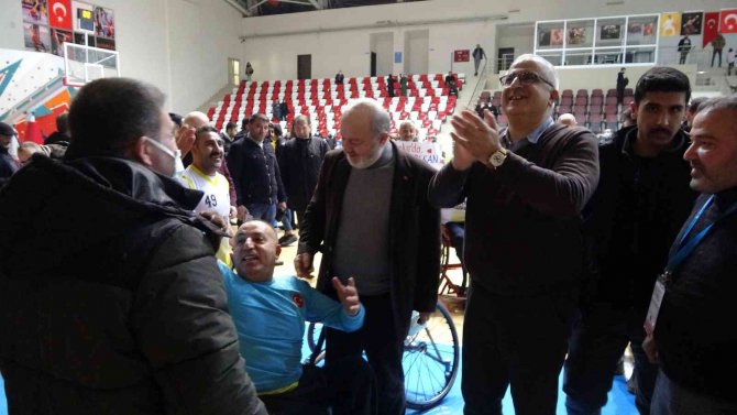 Muş İ̇l Emniyet Müdürü Engin Kaloğlu’na Sevgi Seli