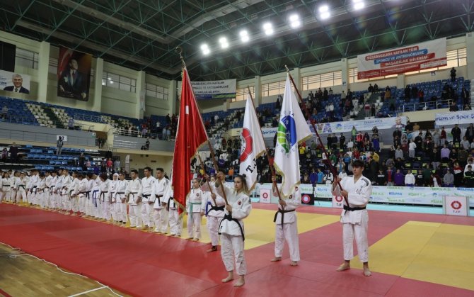 906 Sporcunun Katıldığı Judo Şampiyonası’nın Açılış Seremonisi Gerçekleştirildi