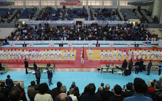 906 Sporcunun Katıldığı Judo Şampiyonası’nın Açılış Seremonisi Gerçekleştirildi